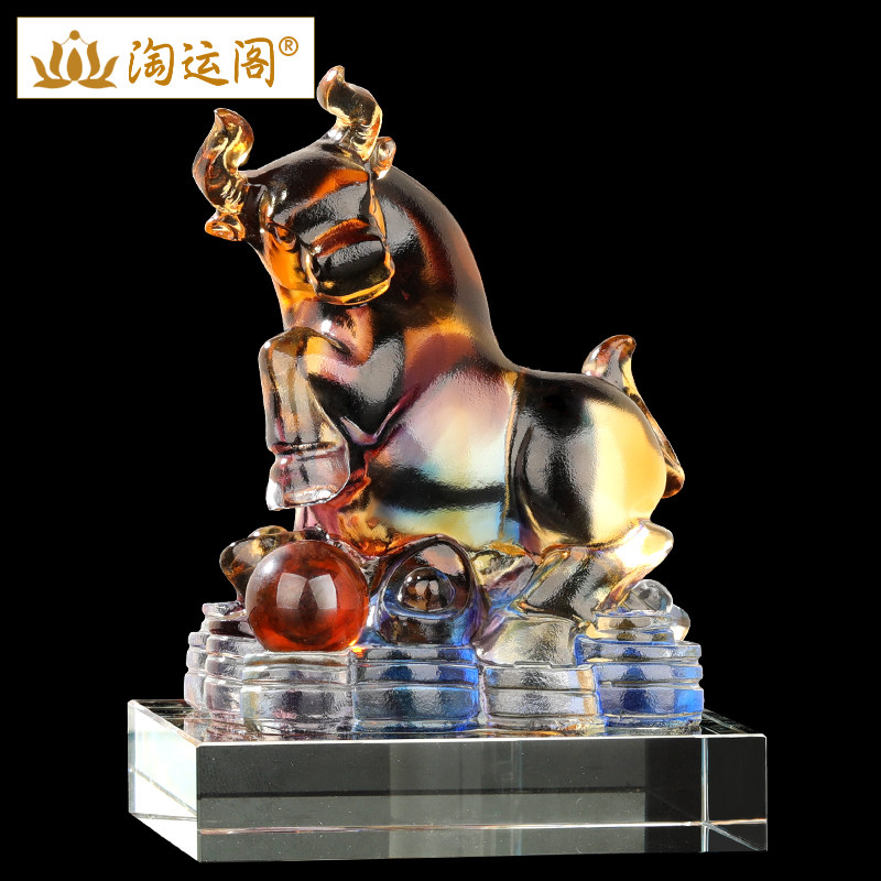 2024年龙年生肖牛汽车摆件琉璃香水车载属牛车内牛型牛形水晶饰品
