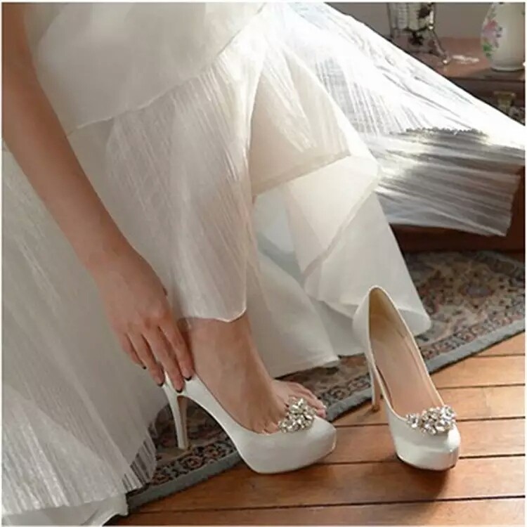 一双价 水晶蝴蝶大款钻鞋扣可拆卸鞋夹子鞋花鞋饰品 热销欧美流行,服饰配件/皮带/帽子/围巾,鞋扣,淘宝优惠券,粉丝福利购,淘宝优惠卷