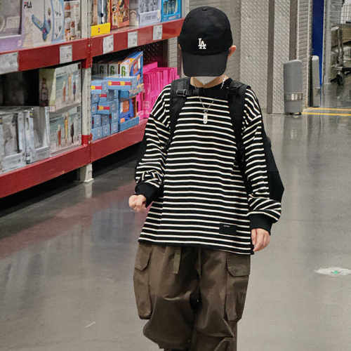 奶油布丁男童秋季条纹卫衣