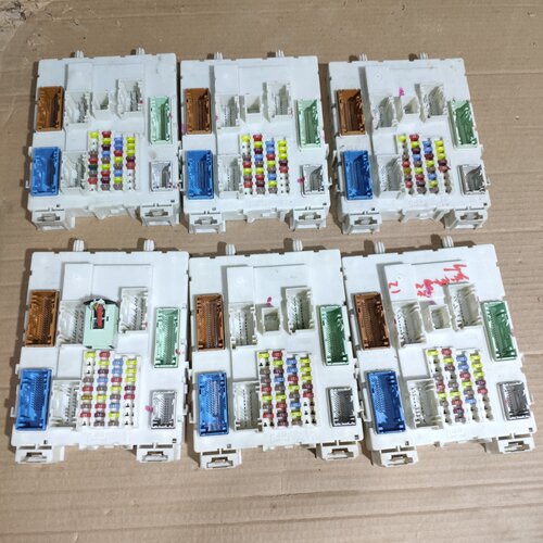 适用福克斯室内保险丝盒车身电脑板模块BV6N-14A073-ET/BS/ES/EU