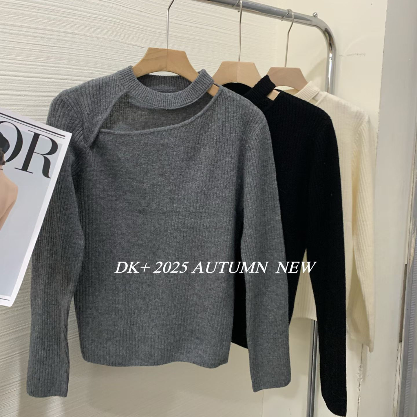 欧洲站2025新款小心机圆领镂空羊毛针织衫女秋冬修身套头毛衣洋气