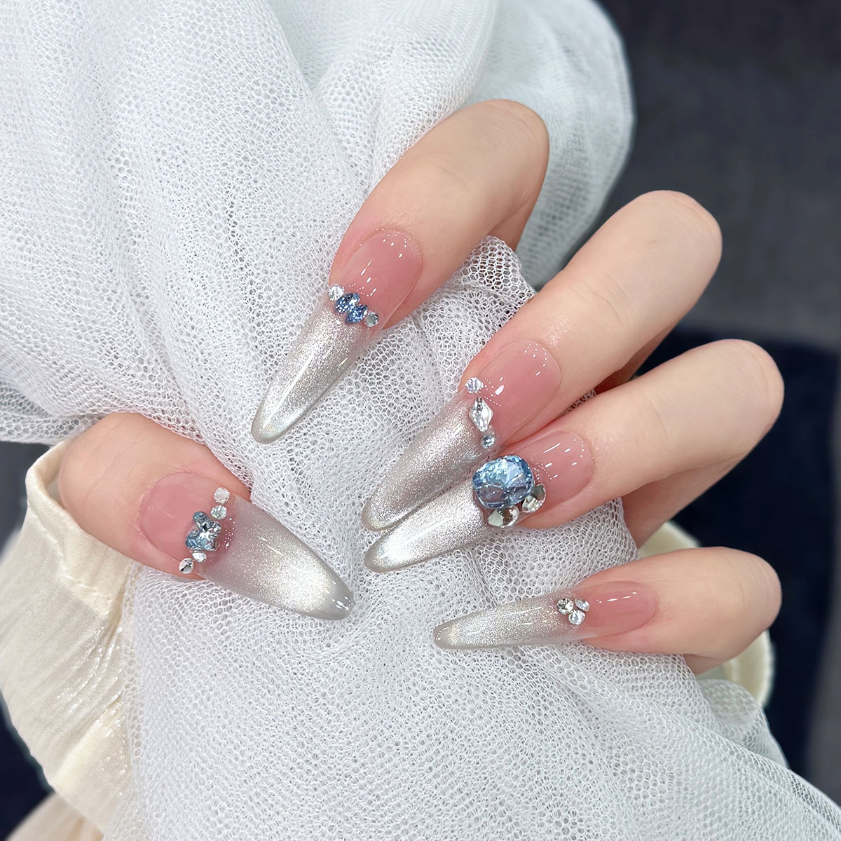 手工猫眼冰雪奇缘高级穿戴甲爆闪显白美甲贴片成品日常-V25