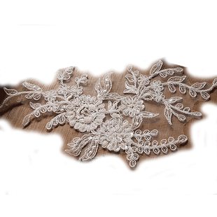 台岛新款象牙白DIY钉珠车骨蕾丝花边布贴747头饰婚鞋对花珠花贴片