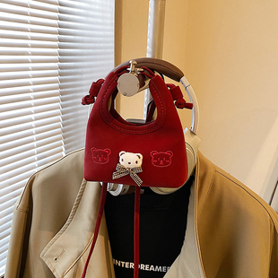 新年红小熊刺绣手提包女童可爱蝴蝶结迷你手拎包百搭斜挎压岁钱包