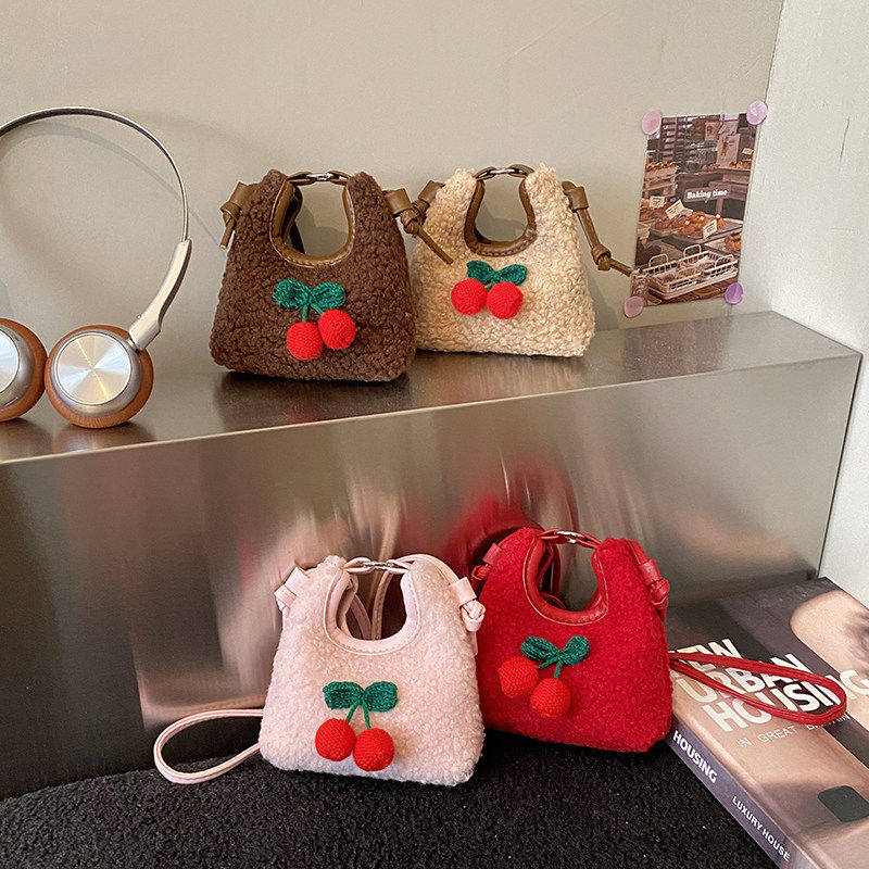 秋冬新款儿童可爱羊羔毛樱桃手拎包新年红色迷你零钱包女斜跨包小,玩具/童车/益智/积木/模型,斜挎包/拎包/腰包,淘宝优惠券,粉丝福利购,淘宝优惠卷