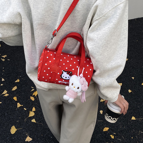 新年红色帆布波点水桶手拎包出游