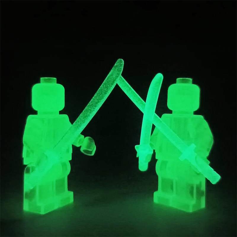 moc夜光发光人仔积木荧光绿实色素体小人拼装diy玩具人偶公仔男孩