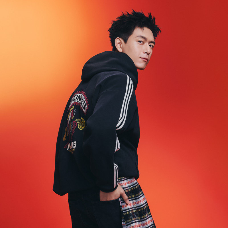 【礼金】李现同款阿迪达斯新年款运动连帽套头衫