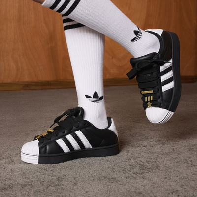 adidas阿迪达斯三叶草贝壳头板鞋2026春女SUPERSTAR休闲鞋 JR7444