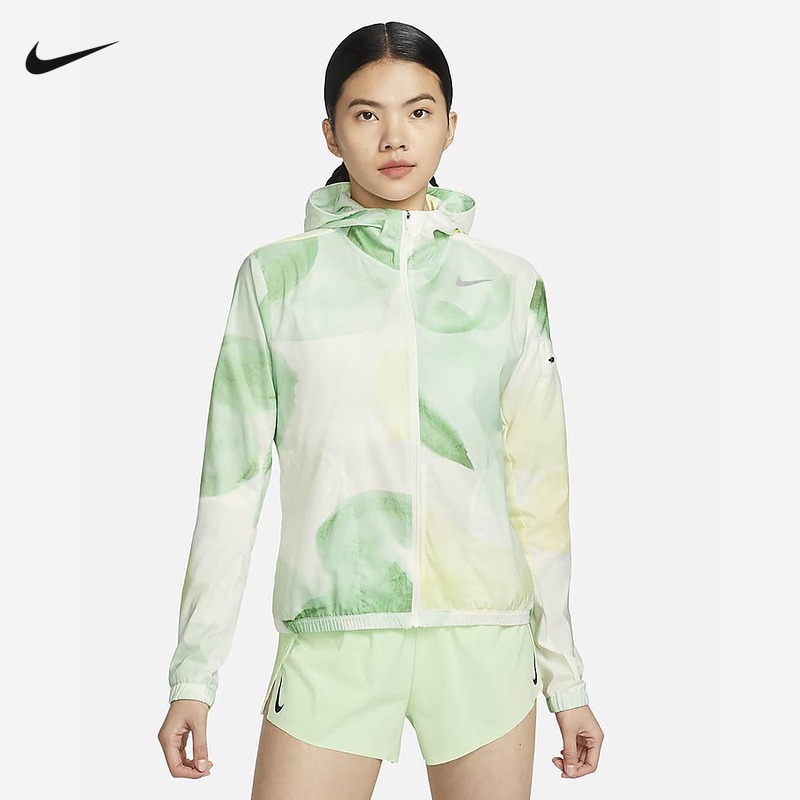 Nike耐克女子外套运动连帽透气轻薄防晒服夹克皮肤衣HF6181-133