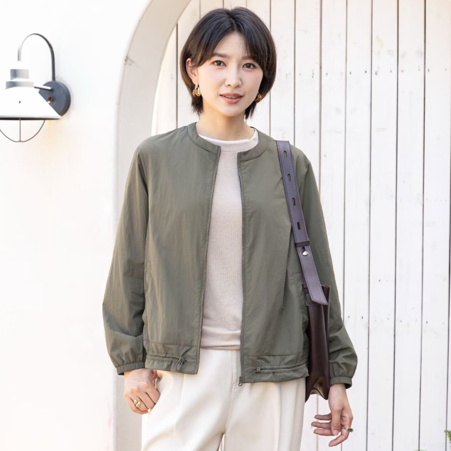 YUN韫2026秋季新款女装圆领拉链通勤韩版简约长袖短风衣外套 9527