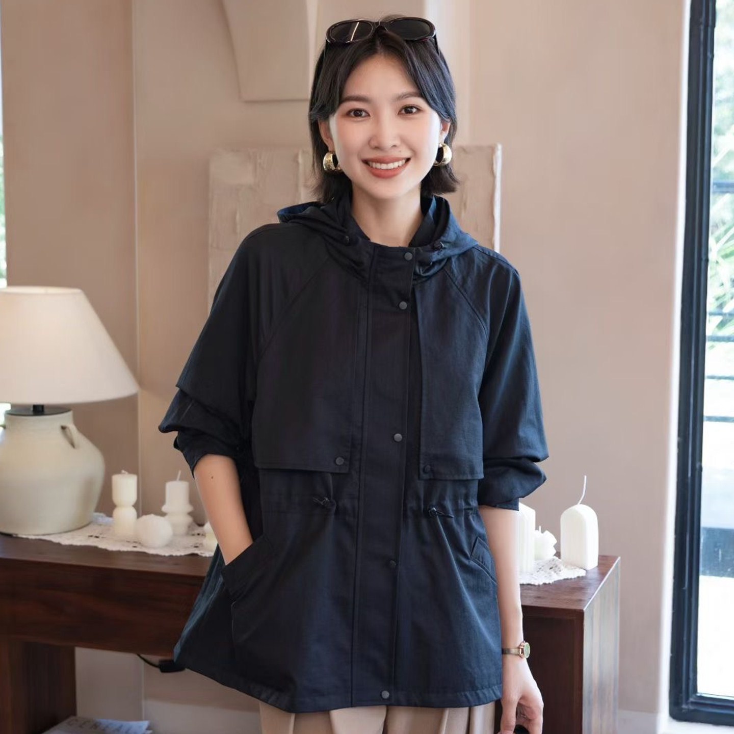 YUN韫2025秋季新款休闲通勤带帽挺括感长袖中长款女风衣外套 5866