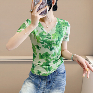 显瘦小衫 欧货气质V领短袖 减龄印花网纱上衣洋气修身 时尚 t恤女夏季