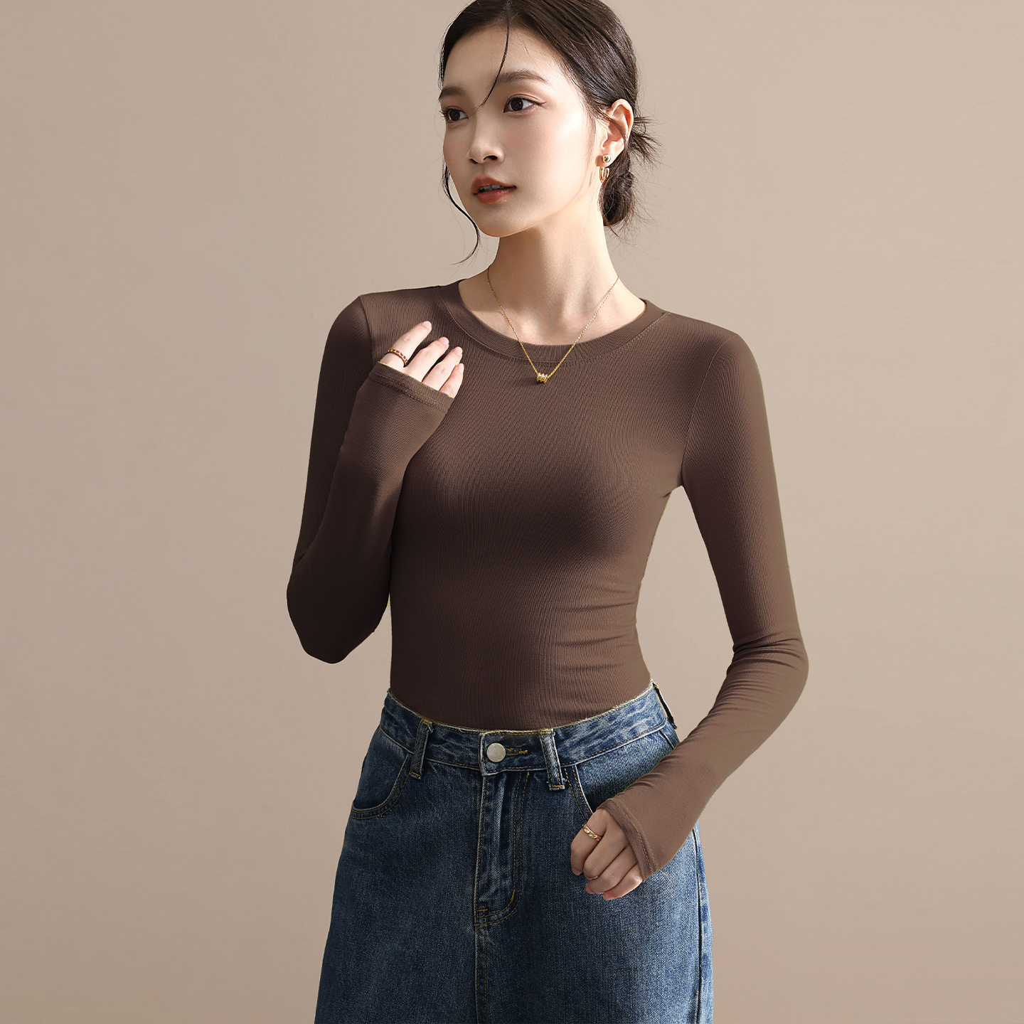 莫代尔打底衫女款春秋2026新款内搭咖色长袖t恤圆领修身薄款上衣图片