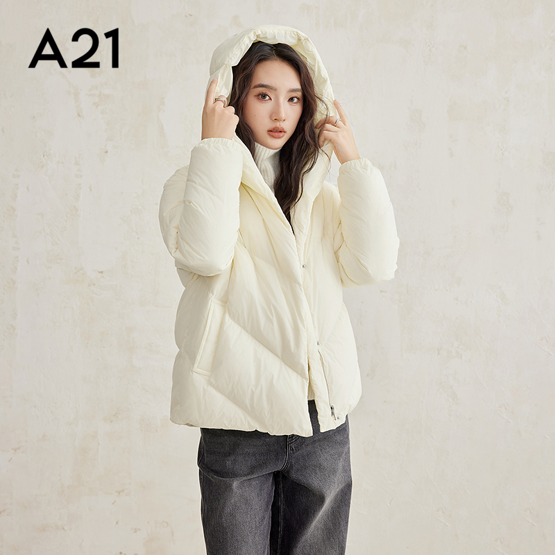 A21女装宽松连帽落肩厚短羽绒服