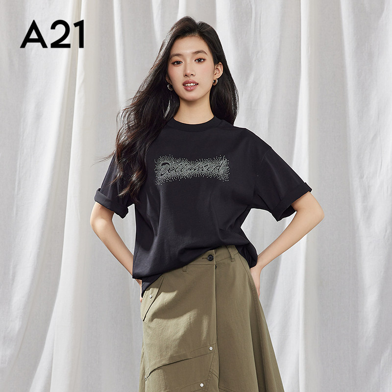 A21女装黑色贴钻字母短袖T恤图片