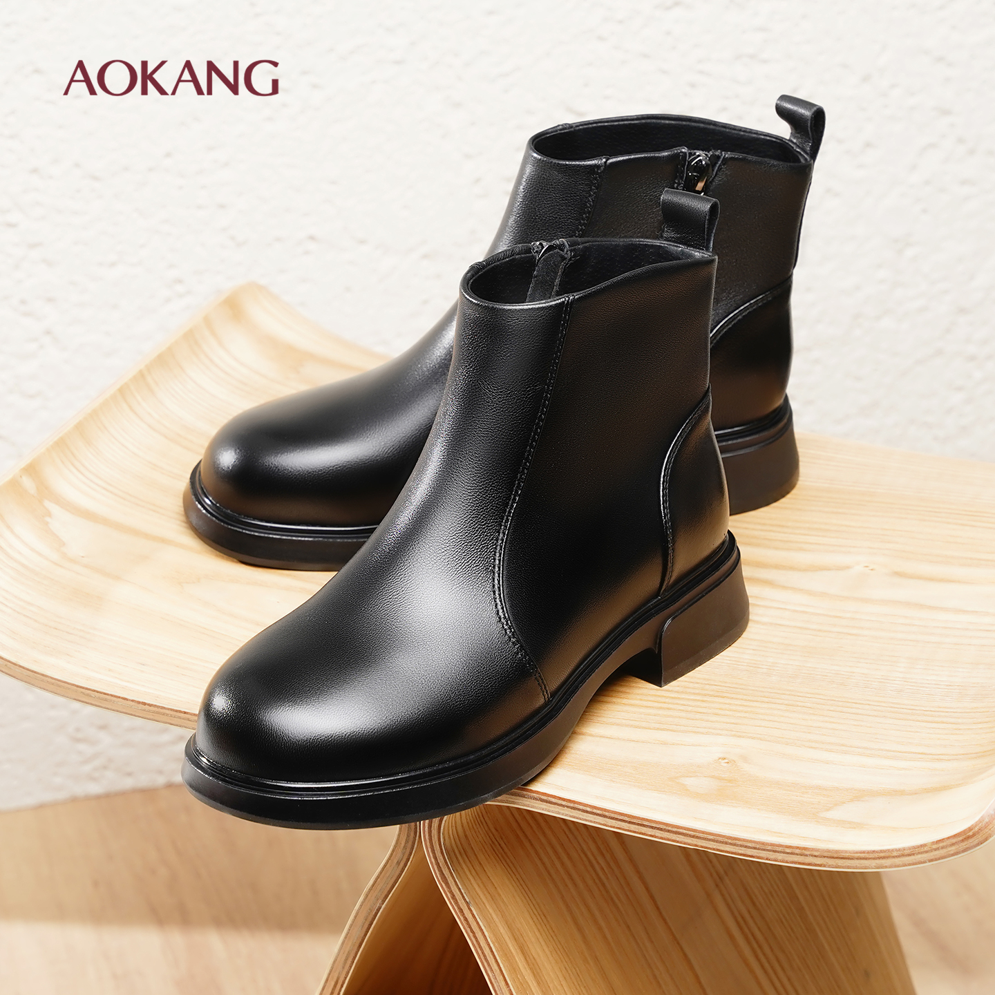 奥康 女鞋2025冬季新款保暖马丁靴英伦简约女短靴L