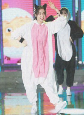 迪丽热巴独角兽演出onesie睡衣