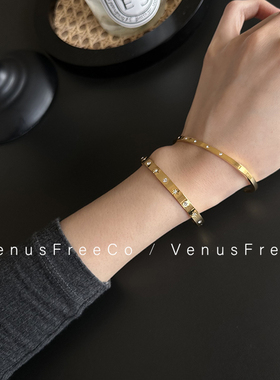 单戴叠戴都可! 高及感加分经典18k镀金光面镶钻星芒手镯手环简约