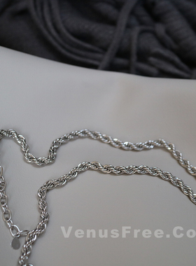 闪亮质感博主du白金毛衣链