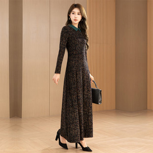 澳绒洋气碎花polo领长裙女秋冬2025新款妈妈长袖保暖超长款连衣裙