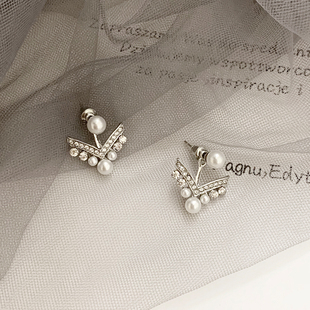 轻奢小众设计感镶钻珍珠耳钉气质显瘦百搭宋慧乔同款耳环v型耳饰