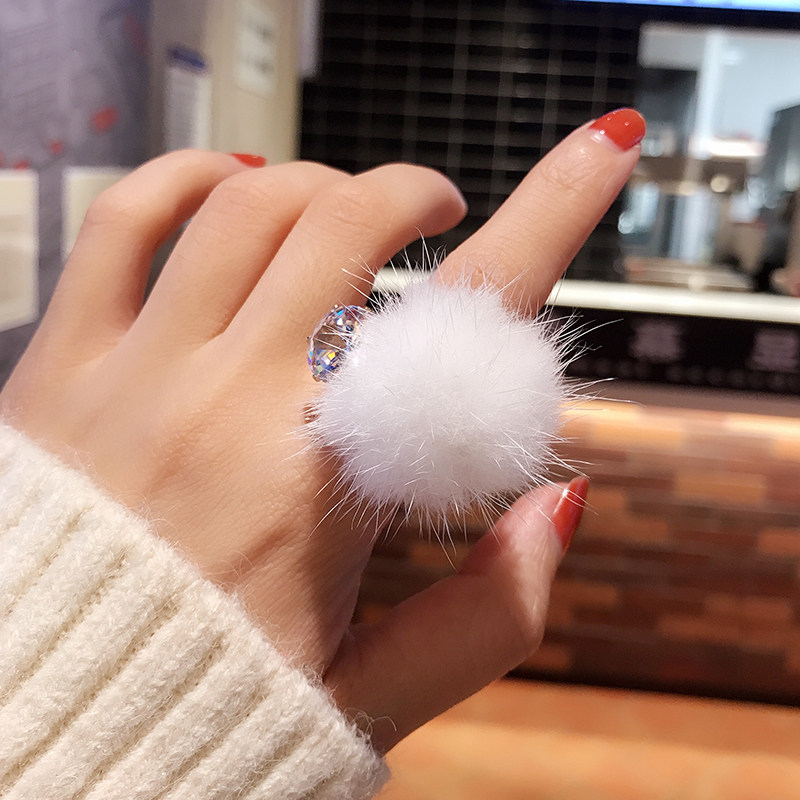秋冬可爱毛毛戒指女小众设计雪花水貂毛球球锆石吊坠食指指环手饰