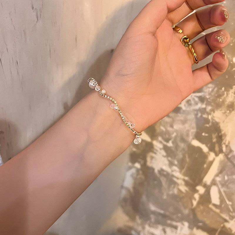 气质珍珠闪钻手链女仙气温柔鱼线手串轻奢小众高级感配饰闺蜜手饰