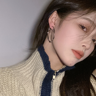 简约通勤金属圆圈耳圈耳环女欧美气质夸张耳钉设计感小众素圈耳饰