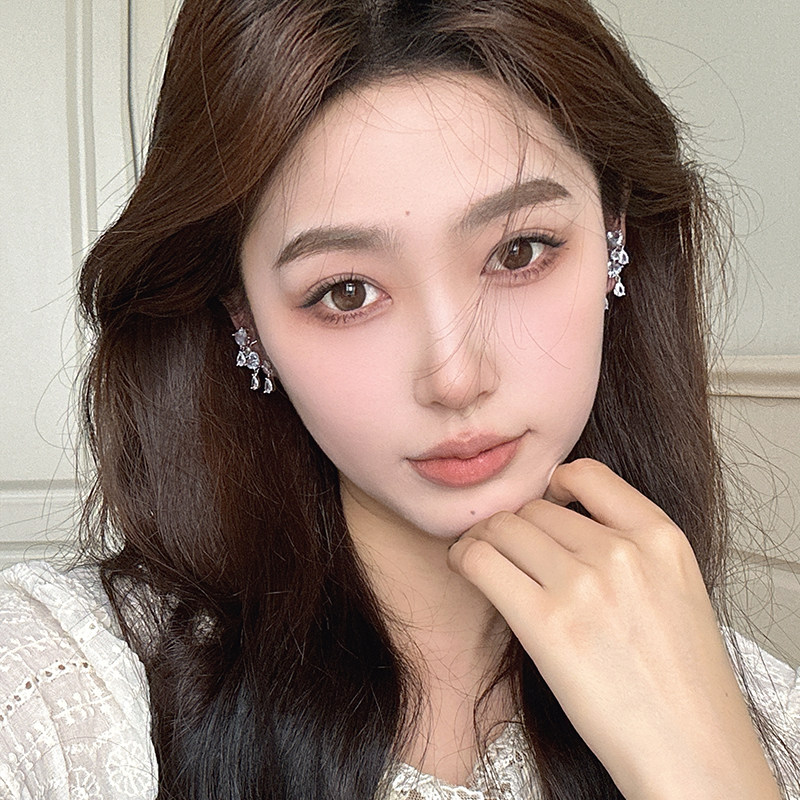 高级感甜酷爱心锆石水滴吊坠耳环气质轻奢优雅耳钉耳环一体式耳饰