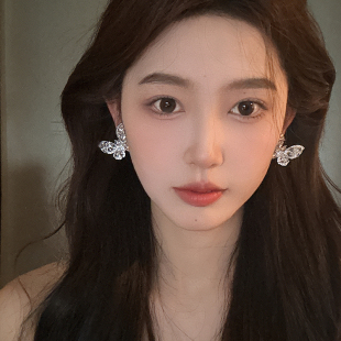 轻奢超闪镶钻蝴蝶耳钉女小众气质高级感耳环2025年新款 网红耳饰潮