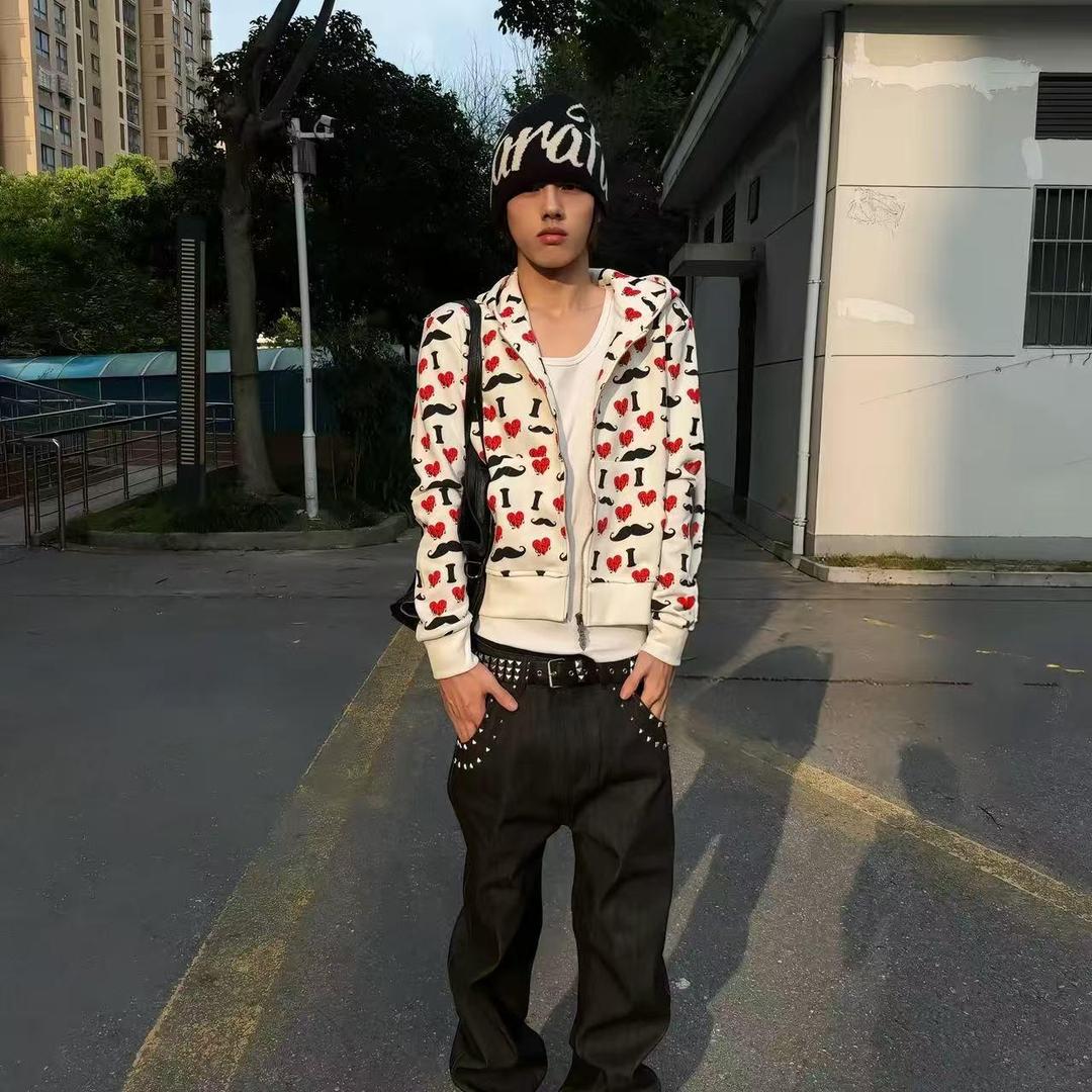 美式复古小胡子爱心满印连帽卫衣男秋季2026新款短款拉链开衫外套