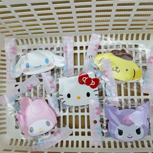 MINISO名创优品三丽鸥迷你桌子收纳凯蒂猫美乐蒂可爱桌面小摆件 - 封面