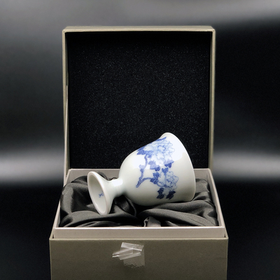 晓芳窑花卉高足杯瓷器摆件单色釉