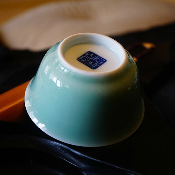 台湾隐樵山房梅子青马蹄杯品茗杯单色釉瓷器茶具茶杯非龙泉青瓷