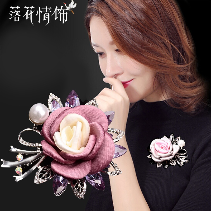玫瑰花胸针胸花别针徽章配饰大衣时尚外套女韩国奢华大气简约饰品在类目 饰品/流行首饰/时尚饰品新, 胸针中 - 来自Buy2taobao.com提供专业的淘宝代购服务