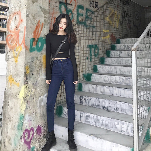 Real-time Retro High waist and legs long slim pencil pants, small black pants, small feet and velvet jeans