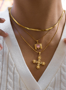 欧美钛钢十字架项链轻奢小众锁骨链女不掉色跨境项饰品不锈钢