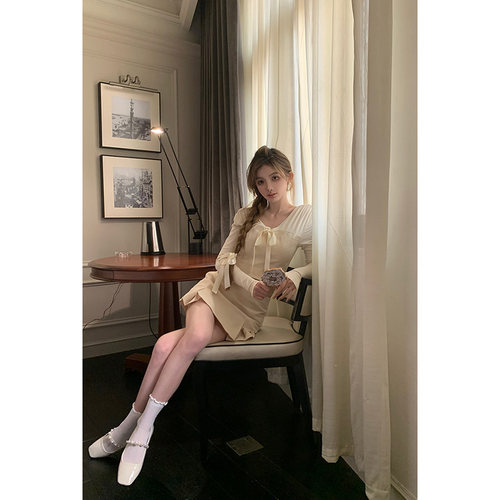 2024年春款系带甜美纯欲