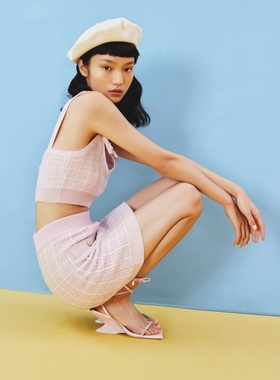 CHINCHIN官方原创设计师｜周也同款方头PVC钻饰绑带坡跟高跟鞋