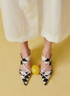 CHINCHIN官方原创设计师｜齐溪同款曲线棋盘格PVC撞色系带中跟鞋