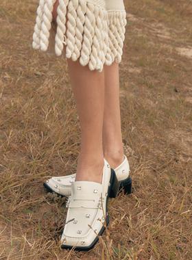 CHINCHIN官方原创设计师鞋履｜方头复古钻饰中跟乐福鞋