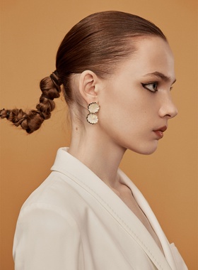 CHINCHIN 官网独家原创设计师配饰｜可活动贝壳耳夹