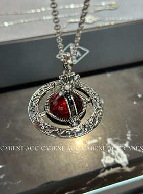 大号orb立体雕花土星红色玻璃吊坠小众设计感高级感锁骨链毛衣链