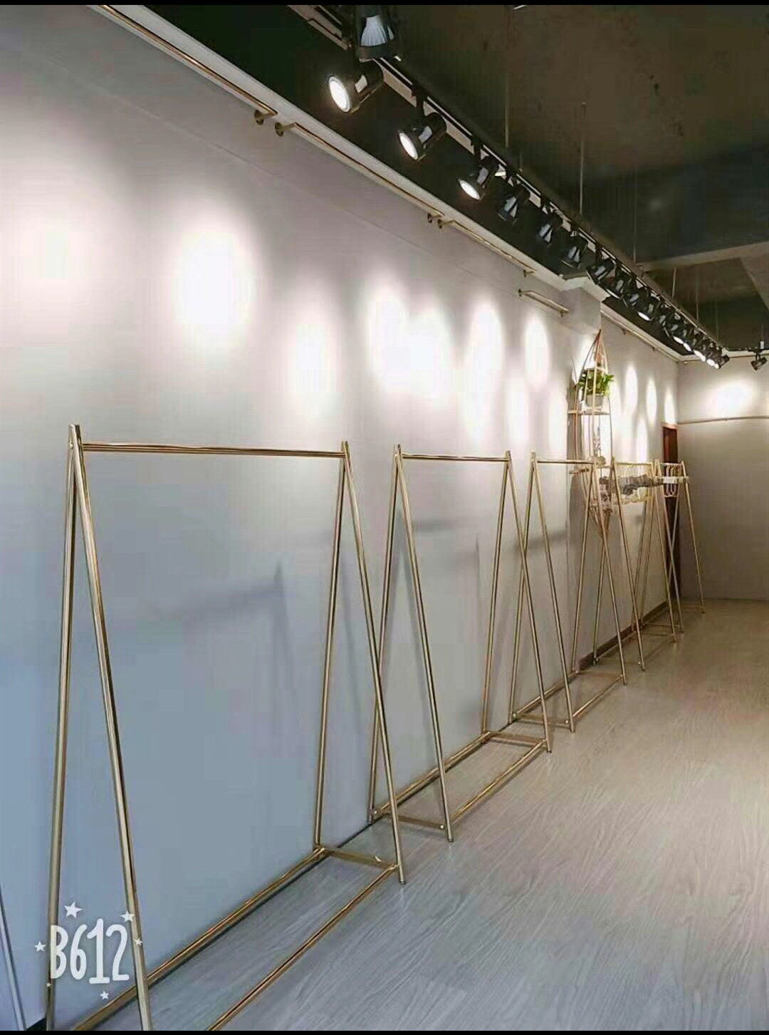 网红铁艺复古架服装店衣架展示架落地式女装陈列中岛架挂地摊架