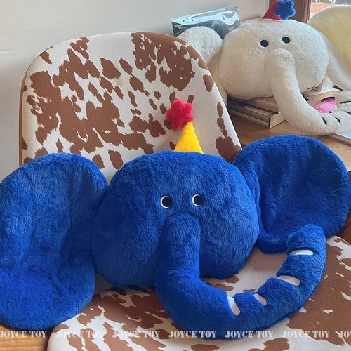 女生礼物毛绒公仔床头卧室靠垫