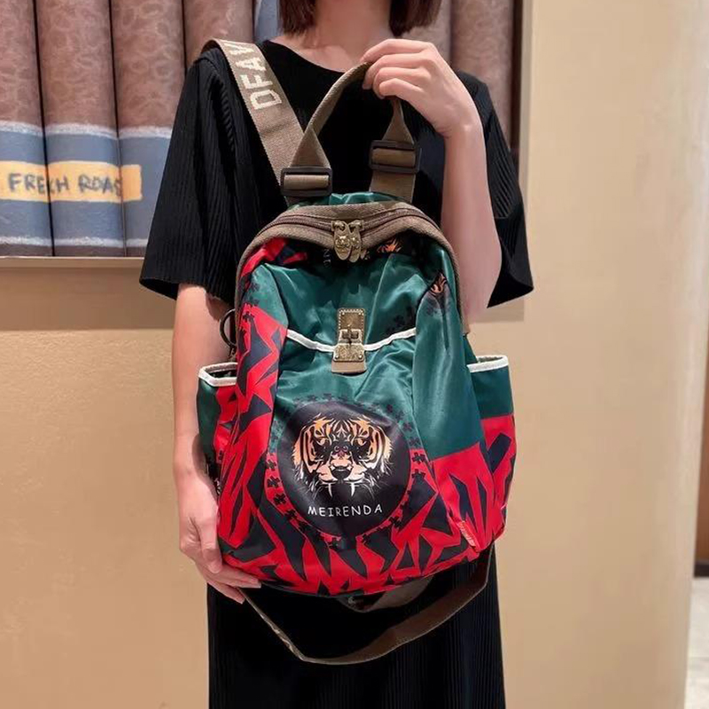 香港MTFSKAER正品高级感双肩包女