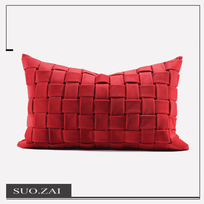 现代简约红色绒面BV编织抱枕轻奢意式沙发样板间客厅高端腰枕靠垫