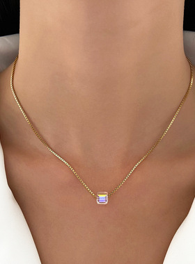 彩色透明studios奶油色锁骨链