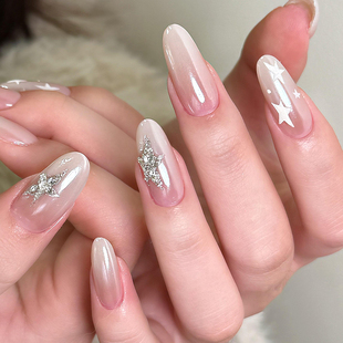 手工海莉美甲穿戴甲中长款乳白色渐变2026新款轻奢高级感杏仁新娘